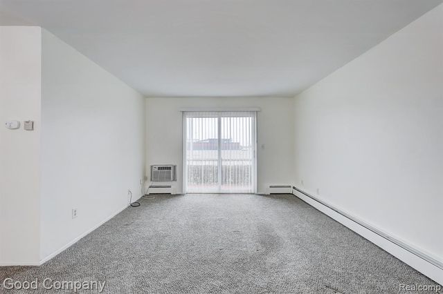 32075 Beaconsfield Street 29, Roseville, MI 48066