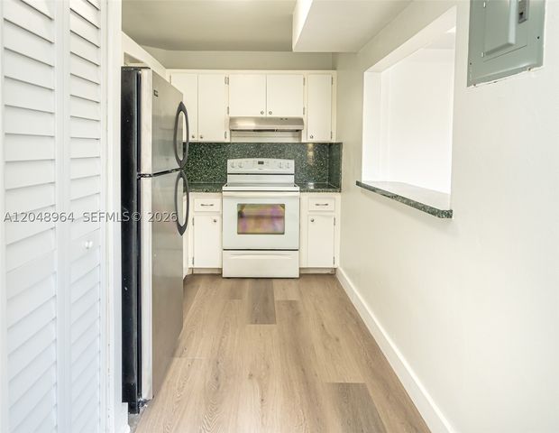 810 Salzedo St 10, Coral Gables, FL 33134