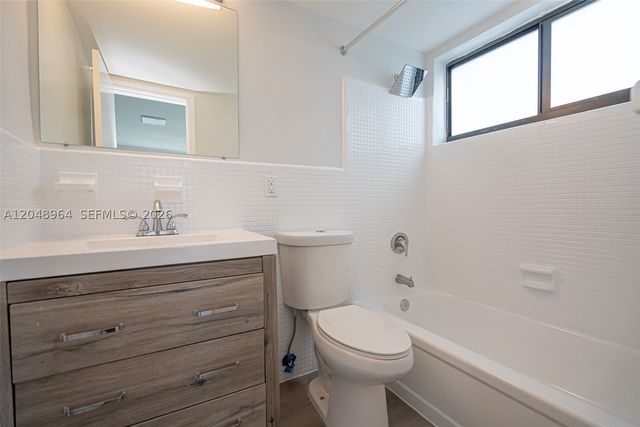 810 Salzedo St 10, Coral Gables, FL 33134