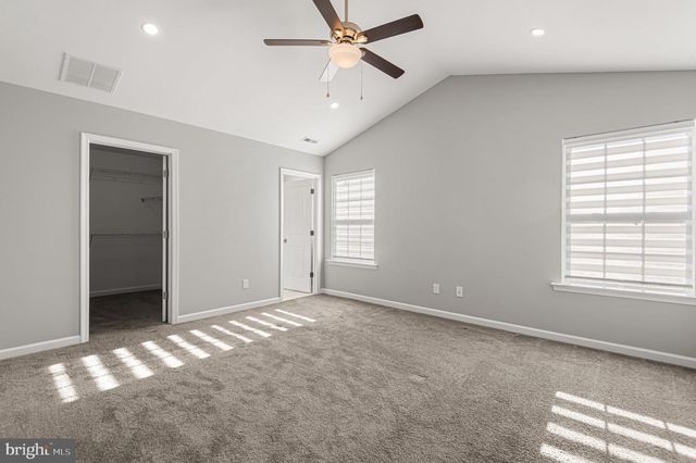 285 MAGNOLIA DR, Levittown, PA 19054