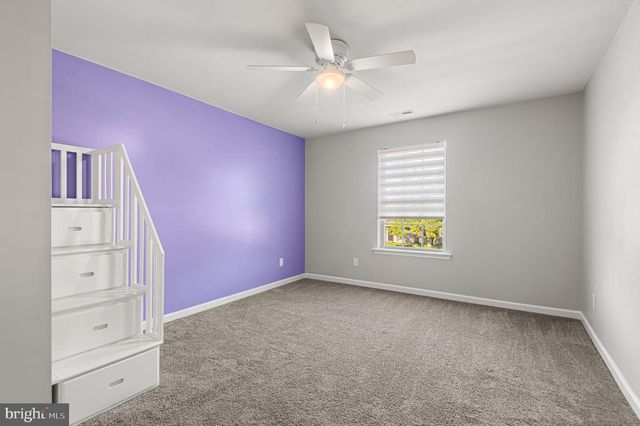 285 MAGNOLIA DR, Levittown, PA 19054
