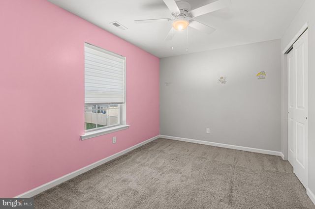 285 MAGNOLIA DR, Levittown, PA 19054