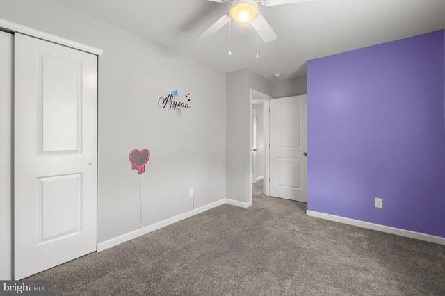 285 MAGNOLIA DR, Levittown, PA 19054