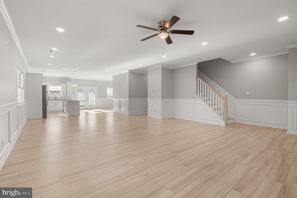 285 MAGNOLIA DR, LEVITTOWN, PA 19054 — photo 4