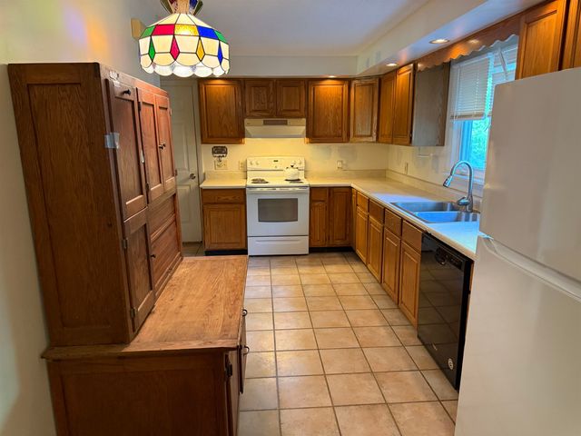 82 Sunset Drive, Colchester (colchester), VT 05446