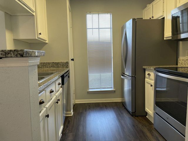 3770 Lovers Wood Lane 1010, Houston, TX 77014