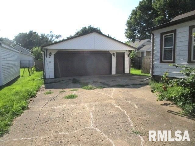 127 N CEDAR Avenue, West Peoria, IL 61604