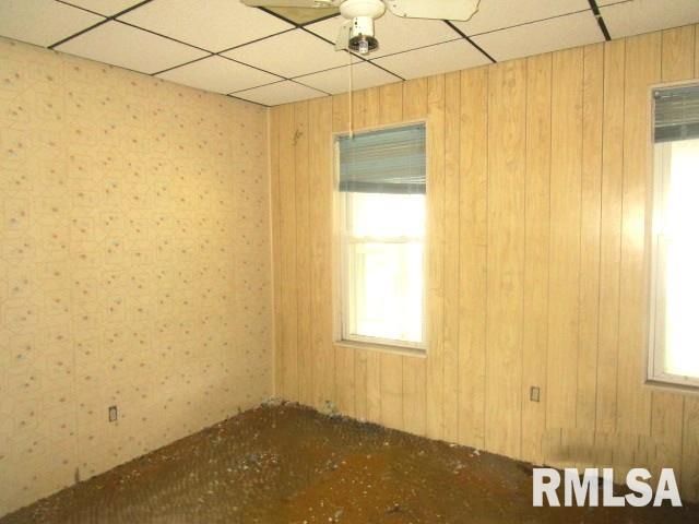 127 N CEDAR Avenue, West Peoria, IL 61604