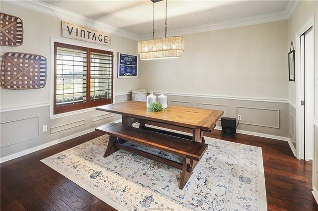 17724 April Vista Court, College Station, TX 77845