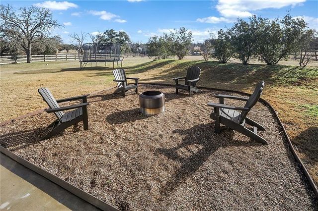 17724 April Vista Court, College Station, TX 77845