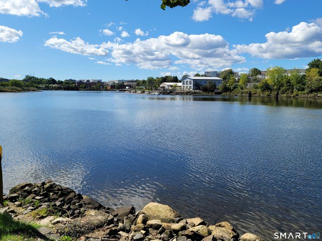 1 Daskams Lane 1C, Norwalk, CT 06851
