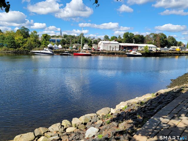 1 Daskams Lane 1C, Norwalk, CT 06851