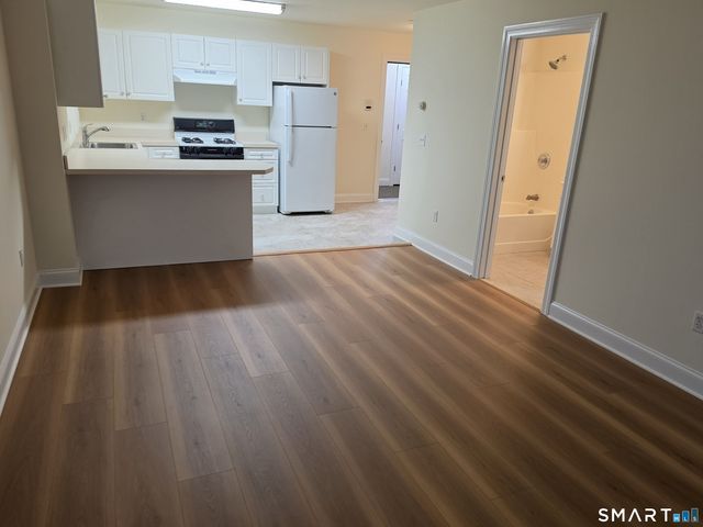 1 Daskams Lane 1C, Norwalk, CT 06851