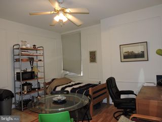 1324 Locust St Apt 315, Philadelphia, PA 19107