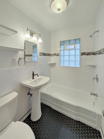 5711 Xerxes Avenue S, Minneapolis, MN 55410