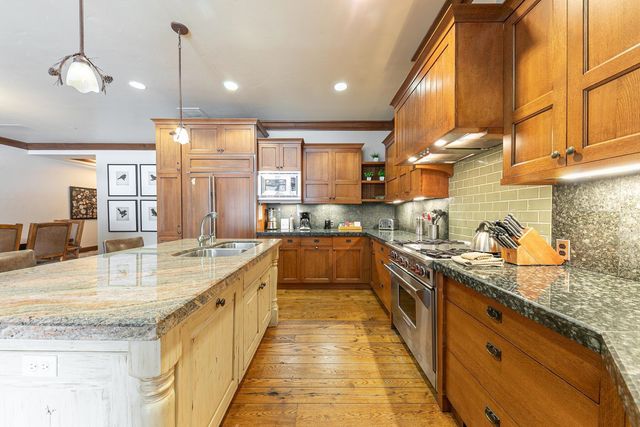 5001 Northstar Dr Apt 302, Truckee, CA 96161