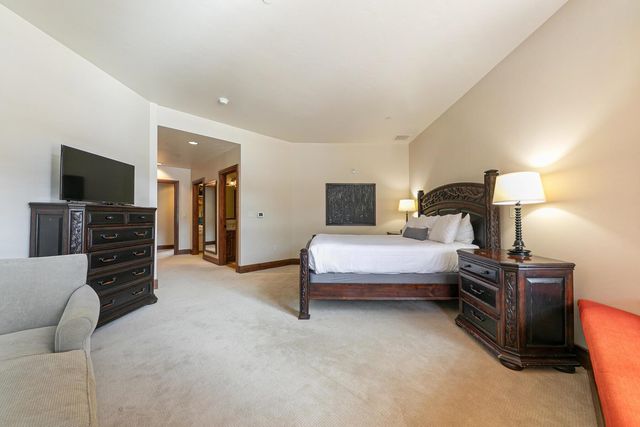 5001 Northstar Dr Apt 302, Truckee, CA 96161