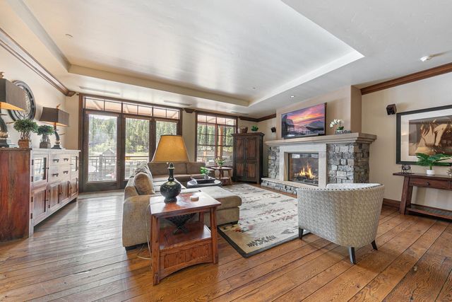 5001 Northstar Dr Apt 302, Truckee, CA 96161