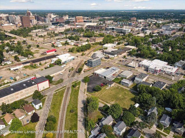 816 Hickory Street, Lansing, MI 48912