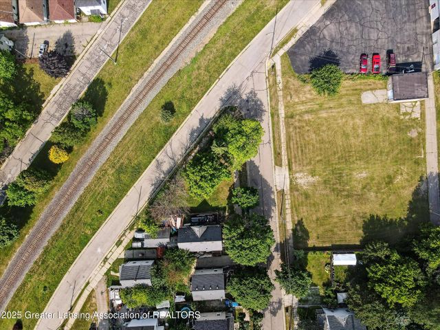 816 Hickory Street, Lansing, MI 48912