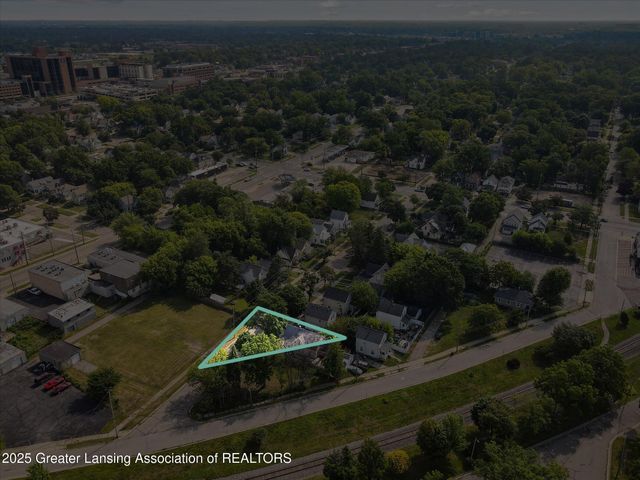 816 Hickory Street, Lansing, MI 48912