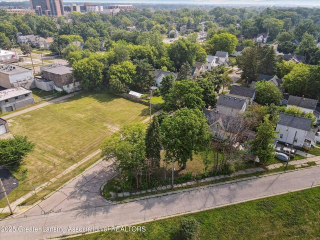 816 Hickory Street, Lansing, MI 48912