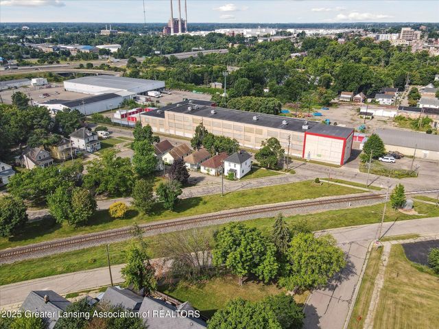 816 Hickory Street, Lansing, MI 48912