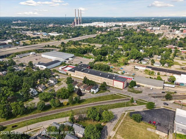 816 Hickory Street, Lansing, MI 48912