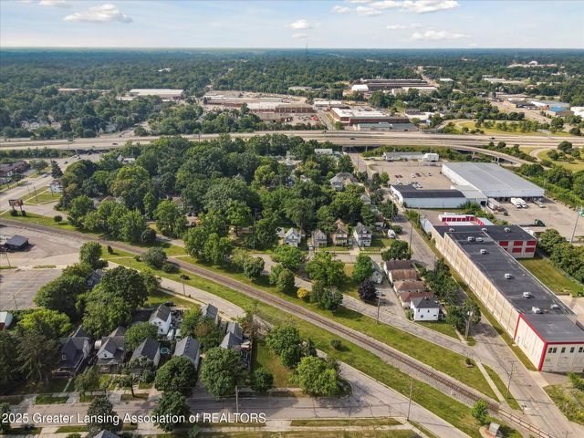 816 Hickory Street, Lansing, MI 48912