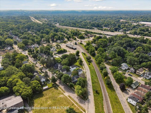 816 Hickory Street, Lansing, MI 48912