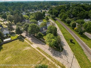 816 Hickory Street, Lansing, MI 48912