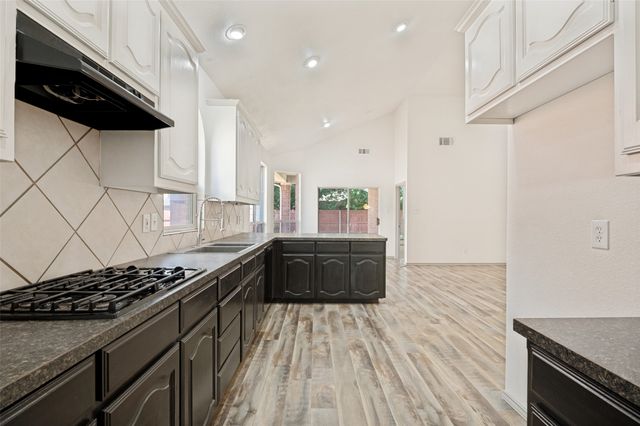 3255 Serpis, Grand Prairie, TX 75054
