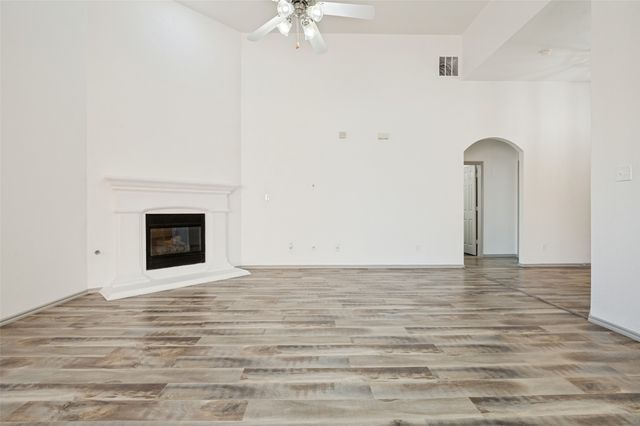 3255 Serpis, Grand Prairie, TX 75054