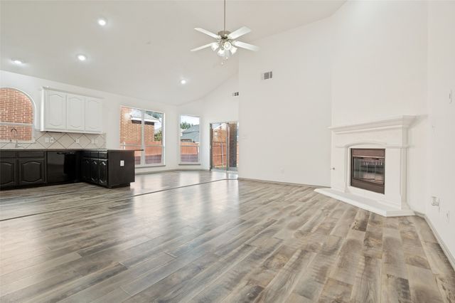 3255 Serpis, Grand Prairie, TX 75054