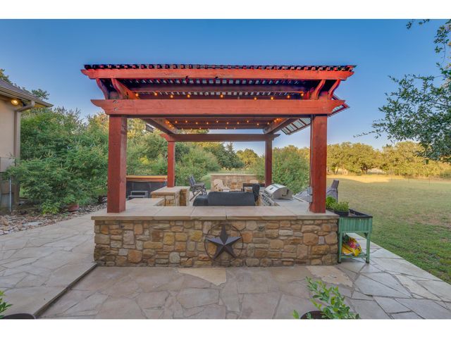 30201 LIVE OAK TRL, Georgetown, TX 78633