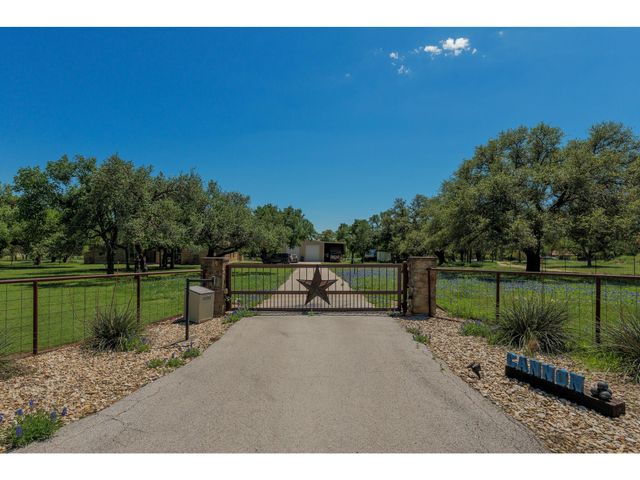 30201 LIVE OAK TRL, Georgetown, TX 78633