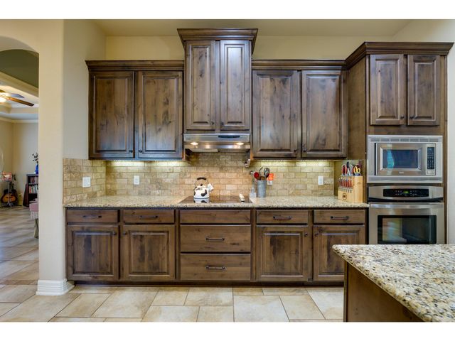 30201 LIVE OAK TRL, Georgetown, TX 78633