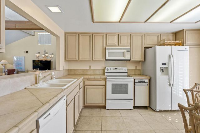 68698 Calle Tafalla, Cathedral City, CA 92234