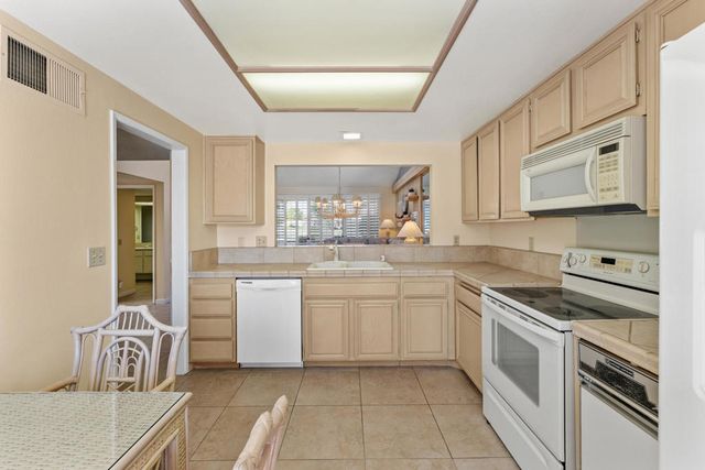68698 Calle Tafalla, Cathedral City, CA 92234