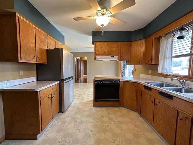 1918 Randolph Road, Janesville, WI 53545