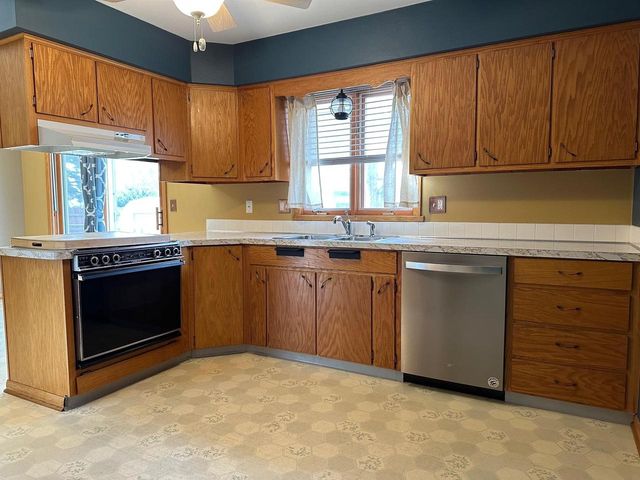 1918 Randolph Road, Janesville, WI 53545