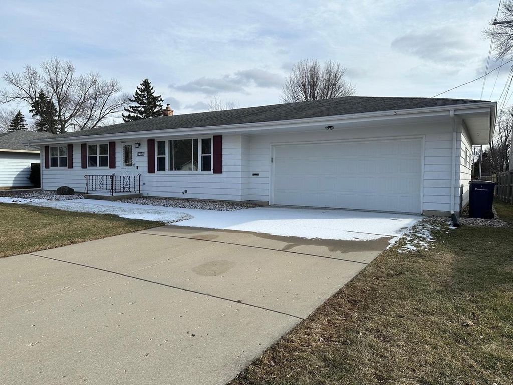 1918 Randolph Road, Janesville, WI 53545
