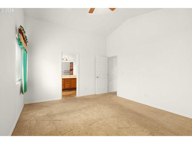 176 OTHELLO Ave, Roseburg, OR 97471