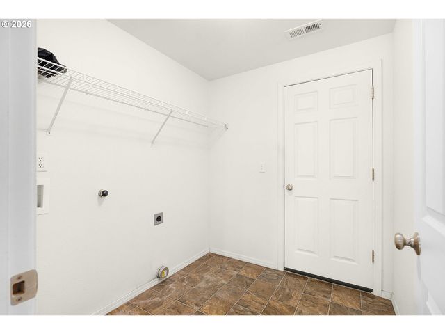 176 OTHELLO Ave, Roseburg, OR 97471