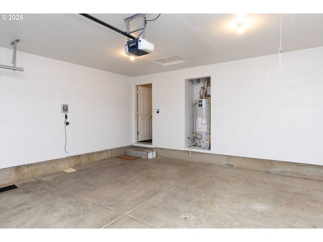 176 OTHELLO Ave, Roseburg, OR 97471