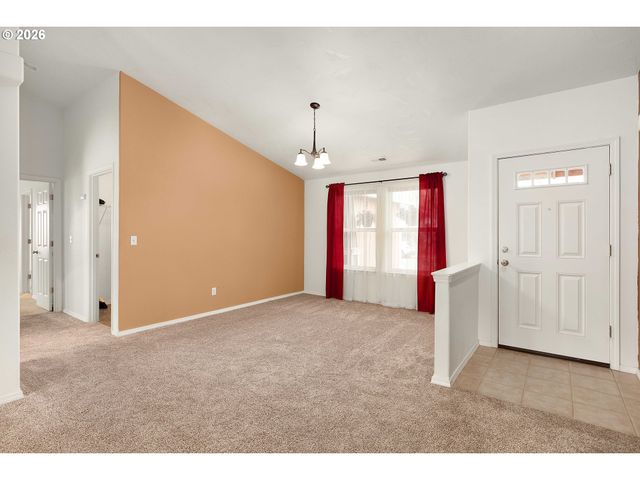 176 OTHELLO Ave, Roseburg, OR 97471