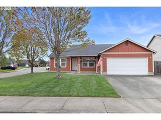 176 OTHELLO Ave, Roseburg, OR 97471