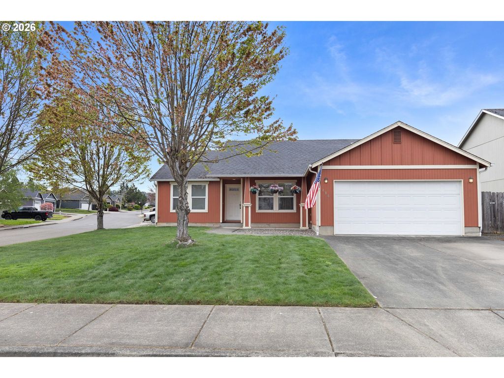 176 OTHELLO Ave, Roseburg, OR 97471