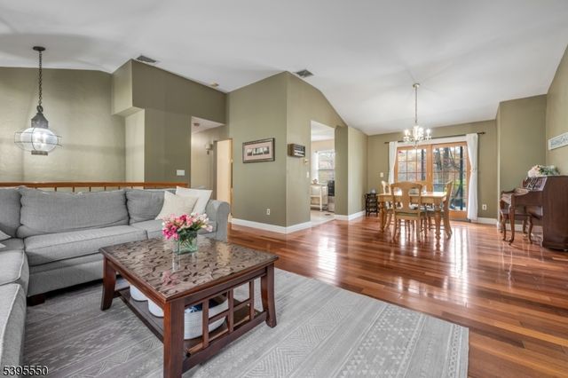 41 Shongum Rd, Randolph Twp., NJ 07869