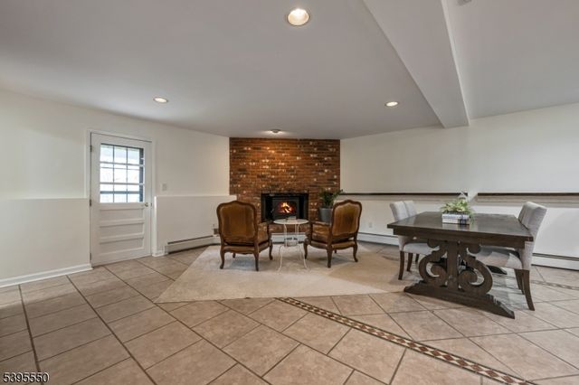 41 Shongum Rd, Randolph Twp., NJ 07869